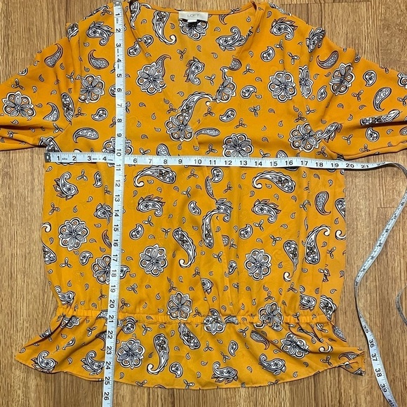 Loft women’s mustard yellow long sleeve paisley blouse vneck top - Picture 6 of 8